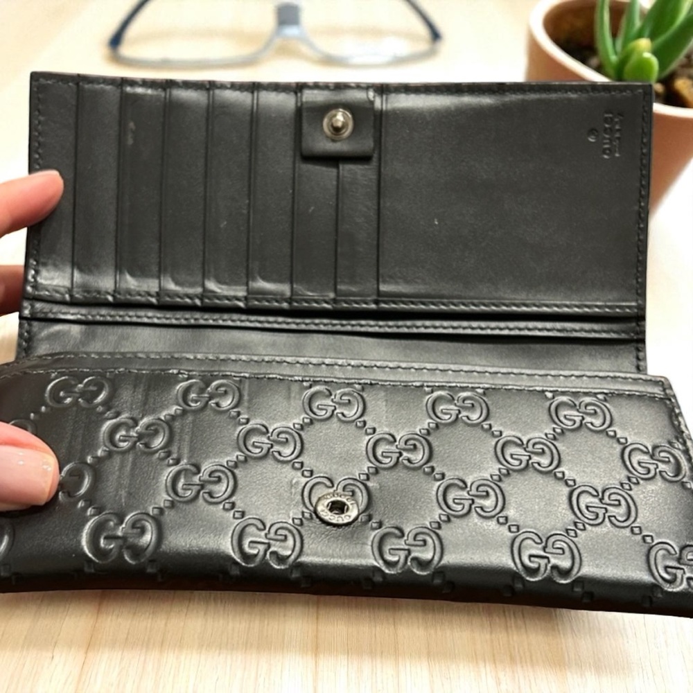 Gucci Guccissma Black Embossed Leather wallet - Picture 5 of 13